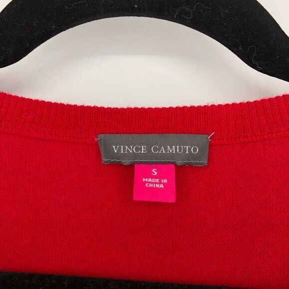 VINCE CAMUTO Layer Pieced Front Top - Picture 5 of 5